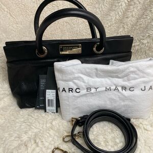 ✅💯 Authentic Marc by Marc Jacobs 
Black Leather Tote Bag